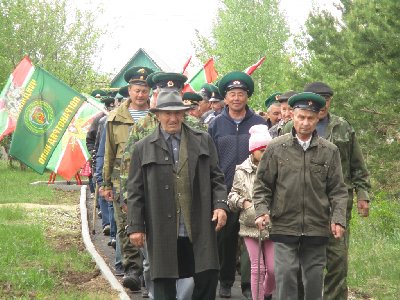 пограничники в сквере