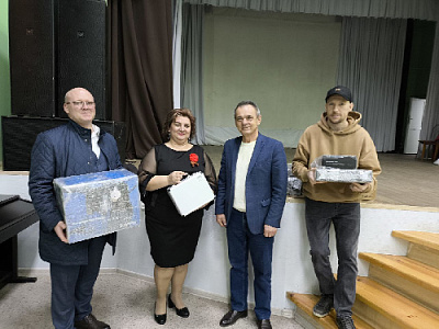 Администрация Нагайбакского района обратилась к компании "Ситно" с просьбой о помощи в приобретении музыкального  оборудования в том числе и для записи песен