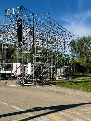 Финишная прямая главного спортивного мероприятия "Парижский Полумарафон" 