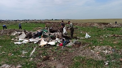 Кто прибирается, а кто-то только жалуется в соцсетях…