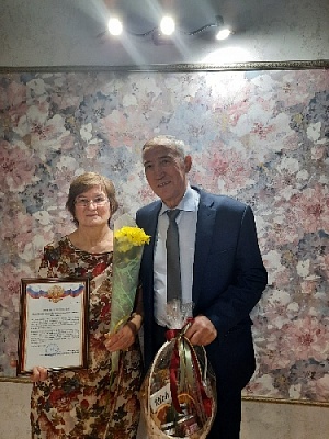 Награждены лучшие работники разных сфер 