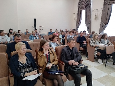 Чтобы папа с работы приходил живой и здоровый…