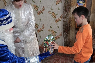 В Нагайбакском районе полицейские стали Дедами Морозами