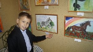 Жители Нагайбакского района могут посетить выставку юного художника