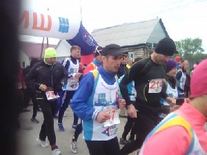 На Парижском полумарафон стартовали основные забеги