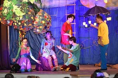 Пусть путеводная звезда жизнь освещает ярко и всегда