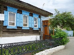 Сорванную крышу отремонтировали!