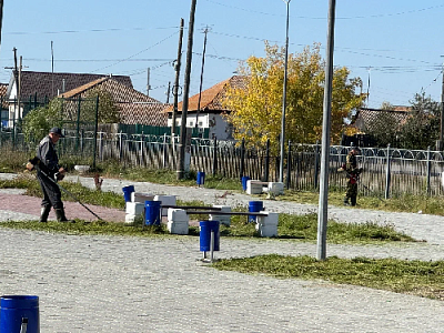 Активные жители благоустроили общественную территорию