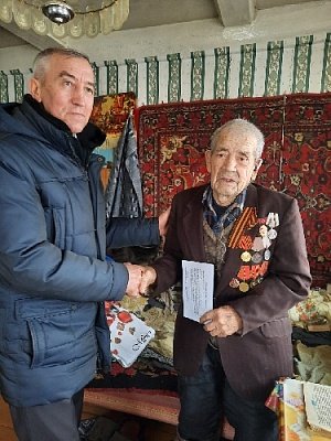 Труженику тыла вручено поздравление от президента России