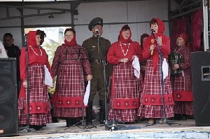 Жителей Нагайбакского района порадовали самодеятельные артисты
