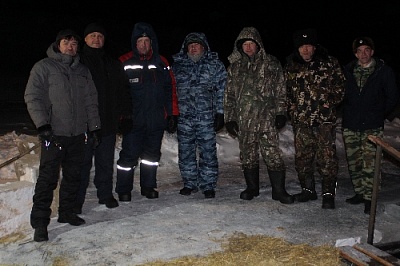 Сотрудники полиции Нагайбакского района обеспечили порядок и безопасность на крещенских купаниях