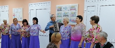 Как хорошо, что есть в календарях  «День пожилого человека»! 