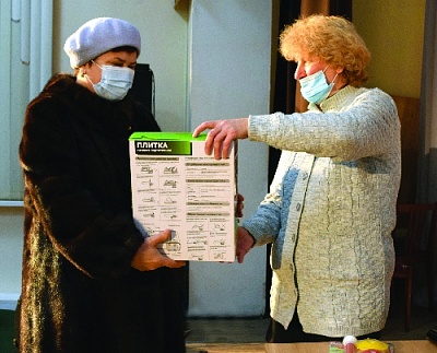 Наши счастливые подписчики получили призы от редакции