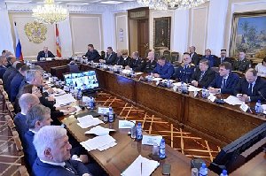 Руководители торговых комплексов отчитались перед губернатором