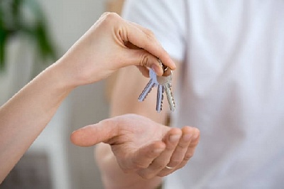 НЕ СПЕШИТЕ ПЛАТИТЬ ЗА СОМНИТЕЛЬНЫЕ УСЛУГИ