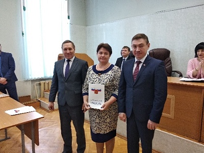 Лучших финансистов наградили грамотами