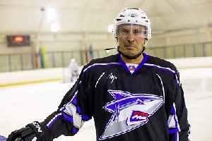 В хоккей играют настоящие мужчины!