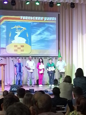 Подарили фермеру телёнка