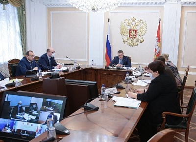 Жители Южного Урала спросили про общественный транспорт, подключение интернета и ремонт дороги