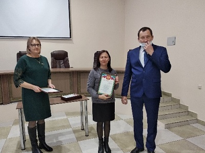 Наградили в честь 100-летия архивной службы