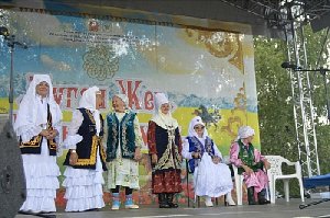 В Нагайбакском районе лучшие казахские бабушки и борцы