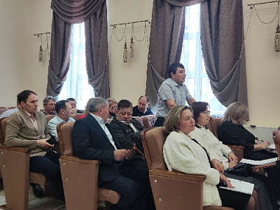 Поля горят, пылают сенокосы