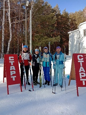 Достойно пробежали на лыжах и сыграли в шахматы