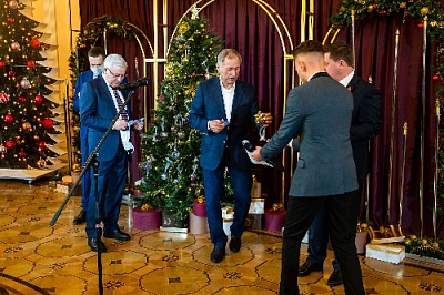 Депутаты Законодательного Собрания присоединились к новогодней акции 