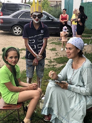 Приехал и Емеля на печи