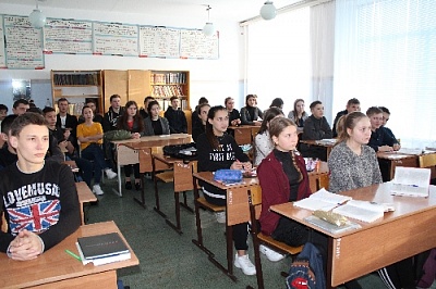 О чем полицейские беседовали с остроленскими школьниками?