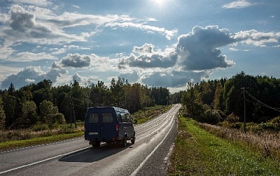Поедем "в соседнее село на дискотеку"?