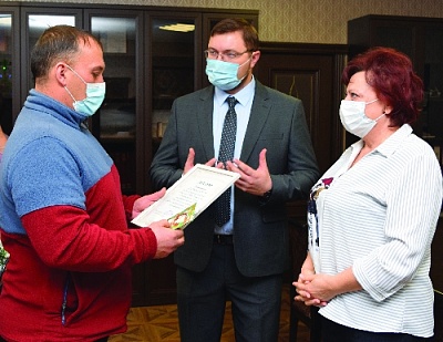 Школы Нагайбакского района поощрили за детские СМИ