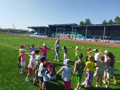 Лагеря открыли двери ребятам