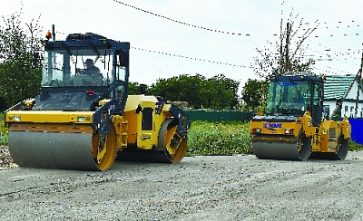 В Балканах асфальтируют дороги