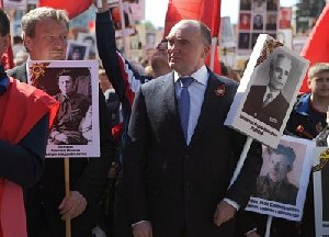 Лидер Южного Урала принял участие в шествии Бессмертного полка