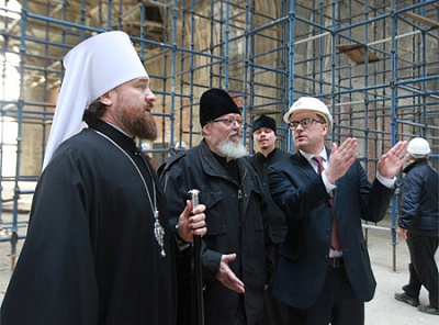 Алексей Текслер осмотрел строительство кафедрального собора