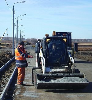В Нагайбакском районе достраивают мост