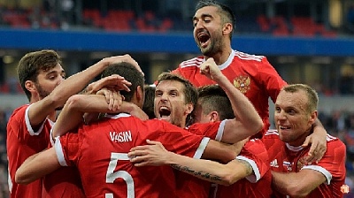 Хорошее начало! Первая победа российских футболистов