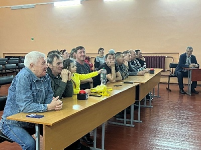 И в Гумбейском состязались мужчины