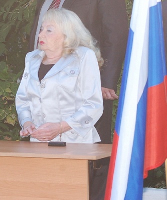 Наша армия защищает от фашизма не только нашу страну, но и Европу.