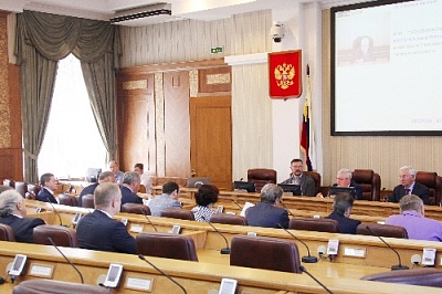 Областные парламентарии предлагают поддержать "предпенсионных" граждан