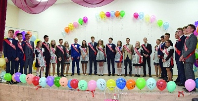 Выпускникам пожелали удачи на экзаменах и поступления в ВУЗы