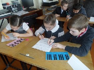 В Нагайбакском районе состязались в знаниях юные теоретики музыки