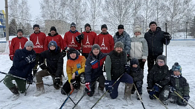 Хоккей в валенках – в первый весенний день