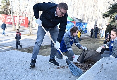 Привести в порядок любимый город - это важное занятие для каждого человека 