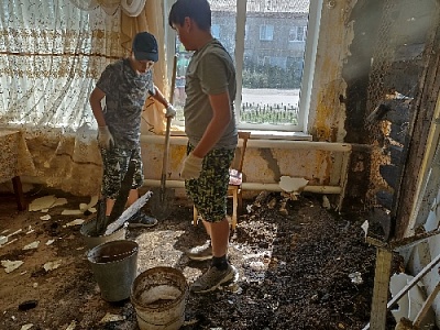 Волонтёры помогли погорелице