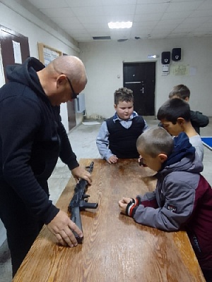 Попробовали разобрать автомат