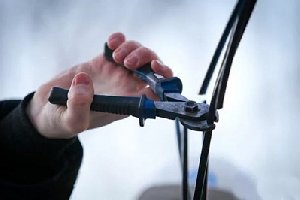 В Нагайбакском районе воры оставили людей без света