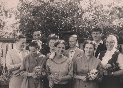 Не смейте забывать учителей!