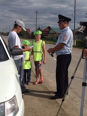 В Нагайбакском районе юные инспекторы "воспитывали" водителей